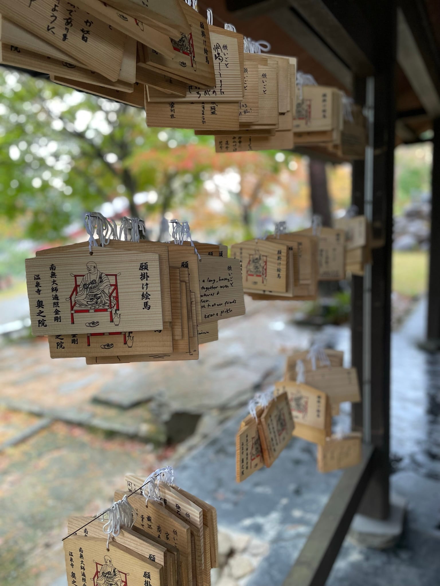 山上有一個小神社