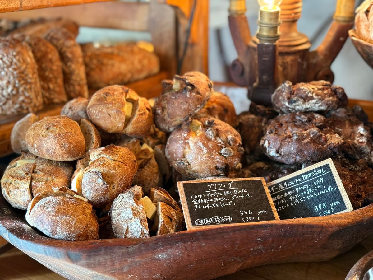 福岡天神 Pain Stock 店內的歐式麵包